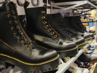 plusieurs paires de Doc Martens d'occasion